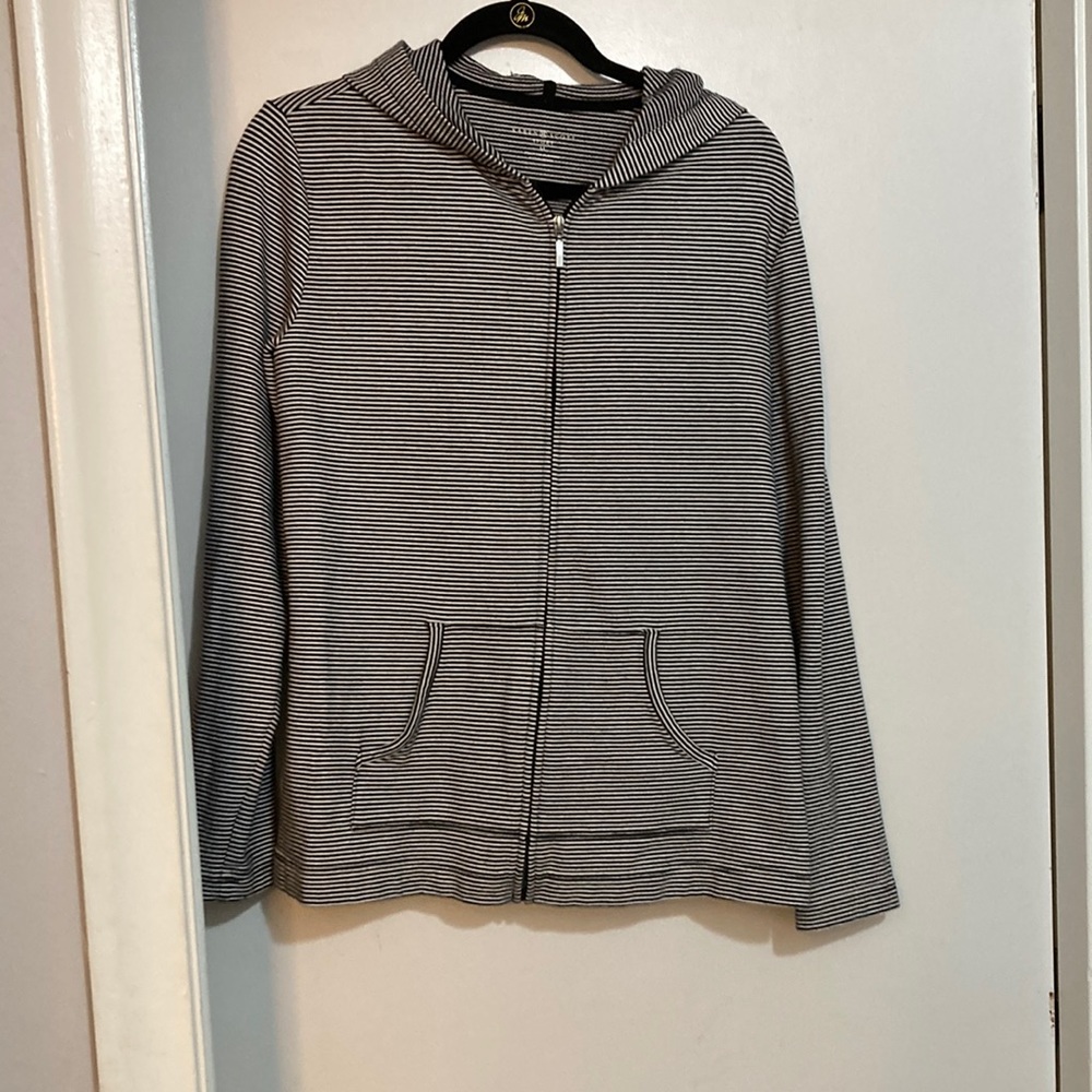 Ladies Zip-up black and white lightweight hoodie w/front pockets